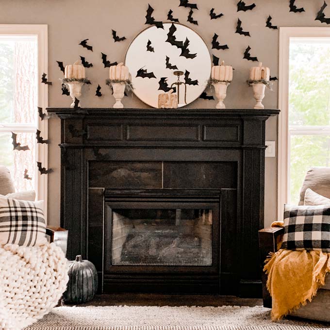 Halloween Mantel – Hallstrom Home