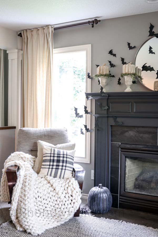 Halloween Mantel |how to decorate mantel|style for halloween|black and white halloween|glam goth halloween|spooky halloween|bat mantel|halloween mantel with bats|halloween mantel ideas|halloween decorations|hallstromhome