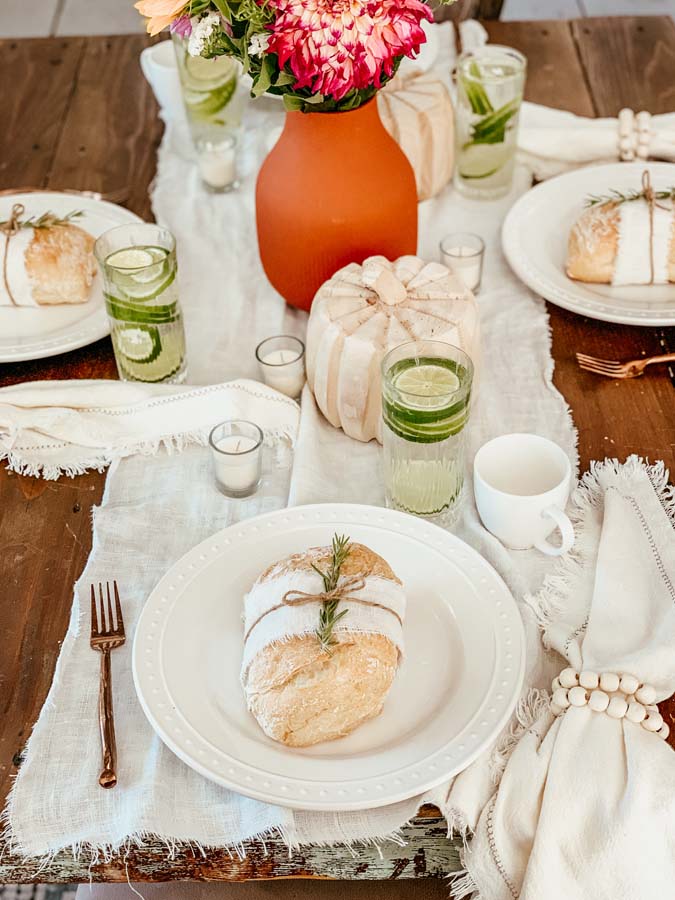 Fall Tablescapes|farmhouse decor|fall table|fall centerpiece|fall bouquet|fall farmhouse tablescape|20 fall centerpieces|pumpkin decor|fall pumpkin|fall tablescape decorations|HallstromHome