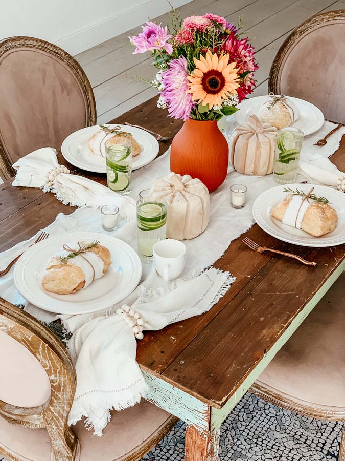 Fall Tablescapes|farmhouse decor|fall table|fall centerpiece|fall bouquet|fall farmhouse tablescape|20 fall centerpieces|pumpkin decor|fall pumpkin|fall tablescape decorations|HallstromHome