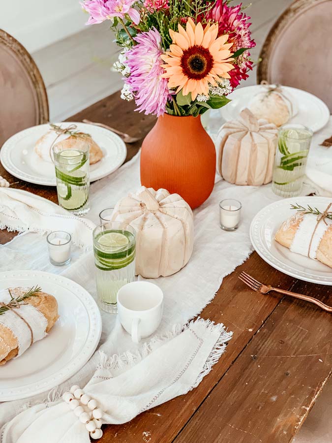 Fall Tablescapes|farmhouse decor|fall table|fall centerpiece|fall bouquet|fall farmhouse tablescape|20 fall centerpieces|pumpkin decor|fall pumpkin|fall tablescape decorations|HallstromHome