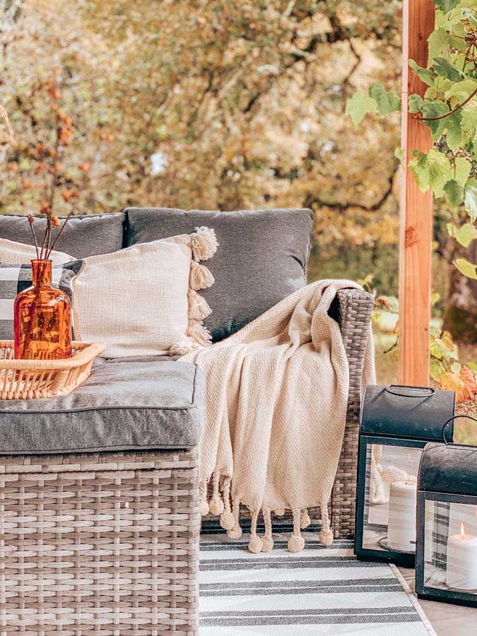 Picking a Farmhouse Outdoor Rug – Hallstrom Home