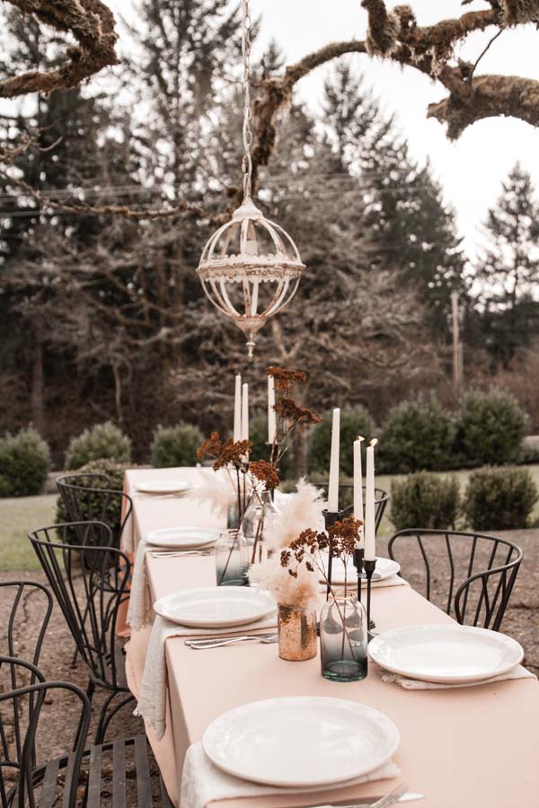 How to Style Tables Outdoors |fall table|fall tablescape|farmhouse table|wedding table decor|wedding tablescape|fall wedding|al fresco dining|simple table setting|styling a table|farmhouse style|Hallstrom Home