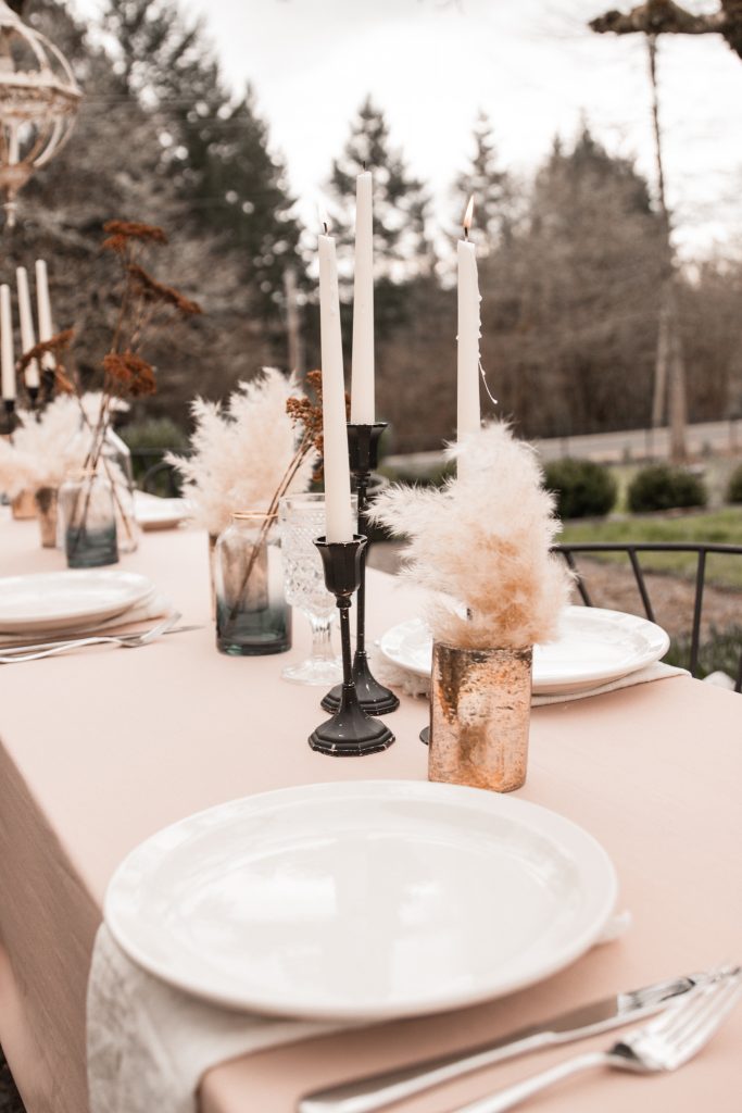 How to Style Tables Outdoors |fall table|fall tablescape|farmhouse table|wedding table decor|wedding tablescape|fall wedding|al fresco dining|simple table setting|styling a table|farmhouse style|Hallstrom Home