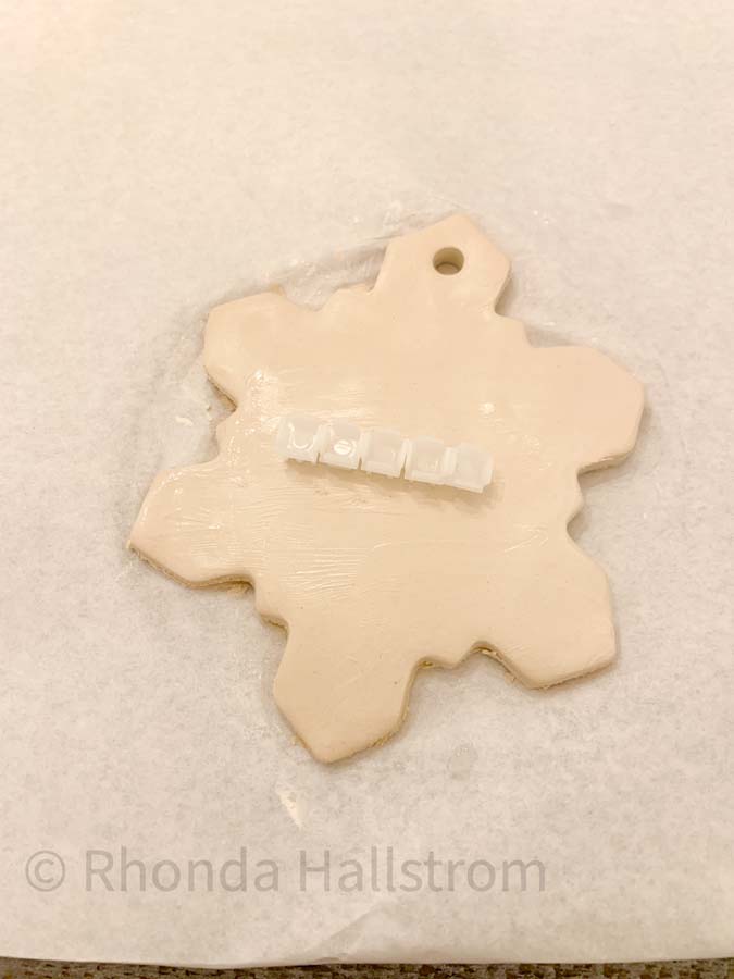 Tags Using Air Dry Clay |Clay Tags|clay tags diy|rustic clay tags|air dry clay ideas|clay gift tags|air dry clay gift tags|place setting tags|clay name tags|ceramic gift tags|HallstromHome