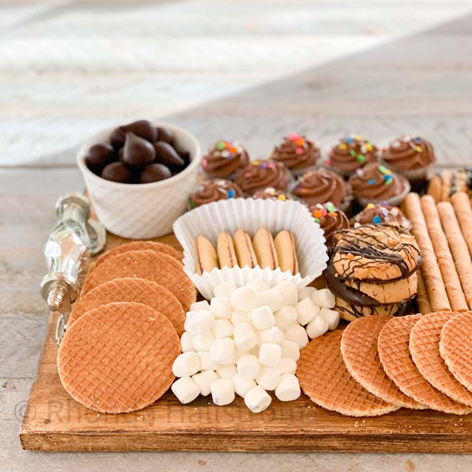 How to Build a Dessert Charcuterie Board – Hallstrom Home