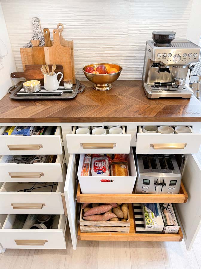 How to Organize Kitchen Drawers – Hallstrom Home