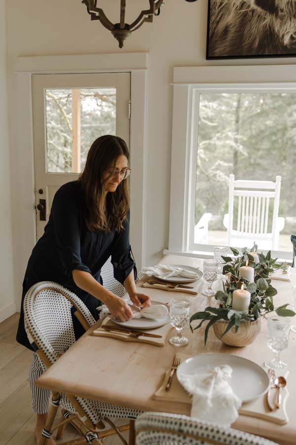 Modern Farmhouse Dining Room Remodel / How to modernize my dining room / dining room home decor / how to decorate your dining room / easy decor tips and tricks / diy dining room / farmhouse table / modern farmhouse tablescapes / tablescape remodel / remodel and tour / easy home remodel / simple decor remodel / big farmhouse windows / HallstromHome