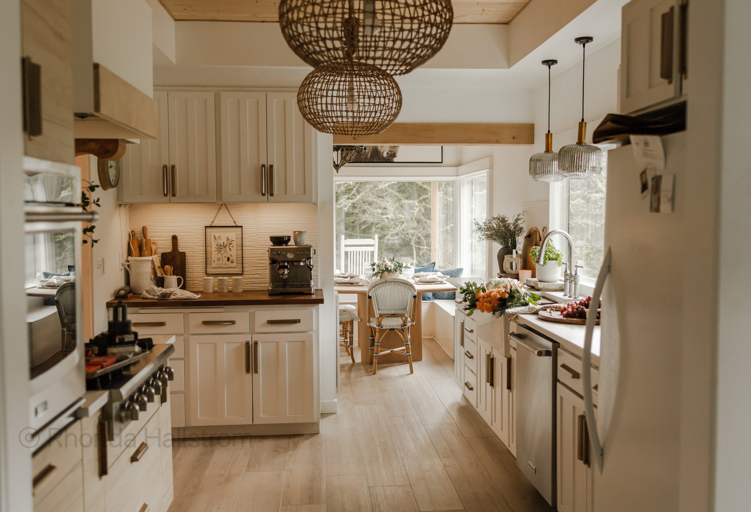 Farmhouse Kitchen Decor Ideas – Hallstrom Home