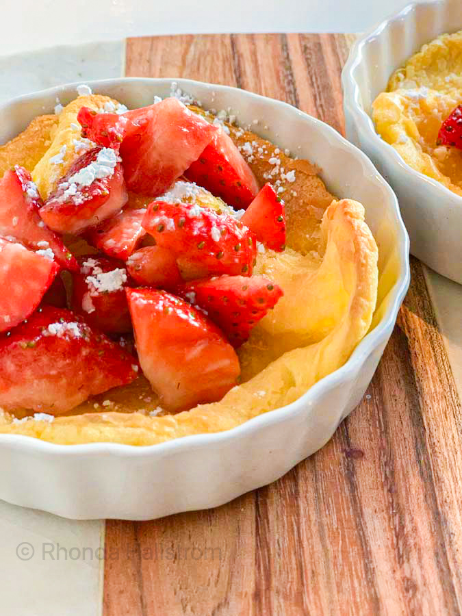 Best Dutch Baby Recipe / Dutch Baby / Dutch Baby Recipe / Dutch Baby Pancake / How To Make Dutch Baby Recipe / Breakfast Recipe / Breakfast With Eggs / Easy Breakfast / Breakfast Recipe Easy / HallstromHome