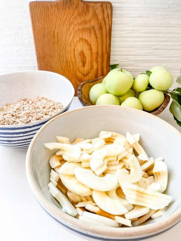 Apple Crumble Crisp / Apple Crumble Recipe With Oats / Apple Crumble Easy / Topping For Apple Crumble / How To Make Apple Crumble / HallstromHome