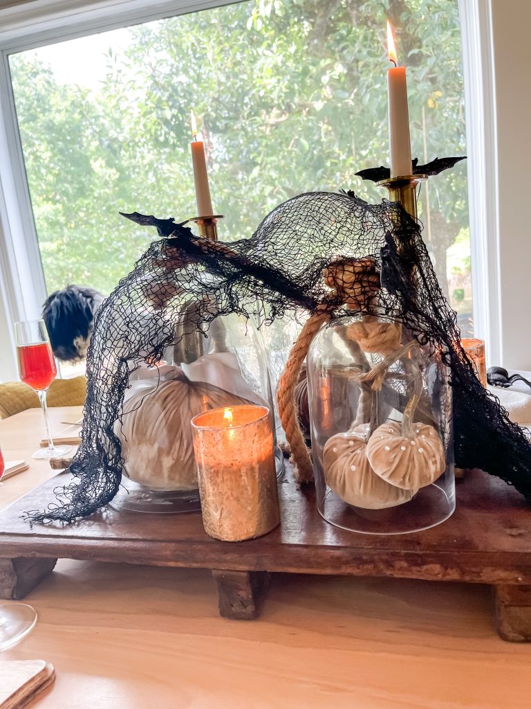 Ideas For Halloween Table Decorations / Easy Halloween Table Decorations / Halloween Tablescape Ideas / Indoor Halloween Decor / DIY Halloween Table Decor Ideas / How To Make Halloween Decor / HallstromHome