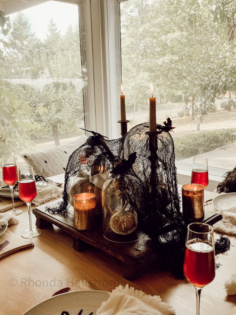 Ideas For Halloween Table Decorations / Easy Halloween Table Decorations / Halloween Tablescape Ideas / Indoor Halloween Decor / DIY Halloween Table Decor Ideas / How To Make Halloween Decor / HallstromHome