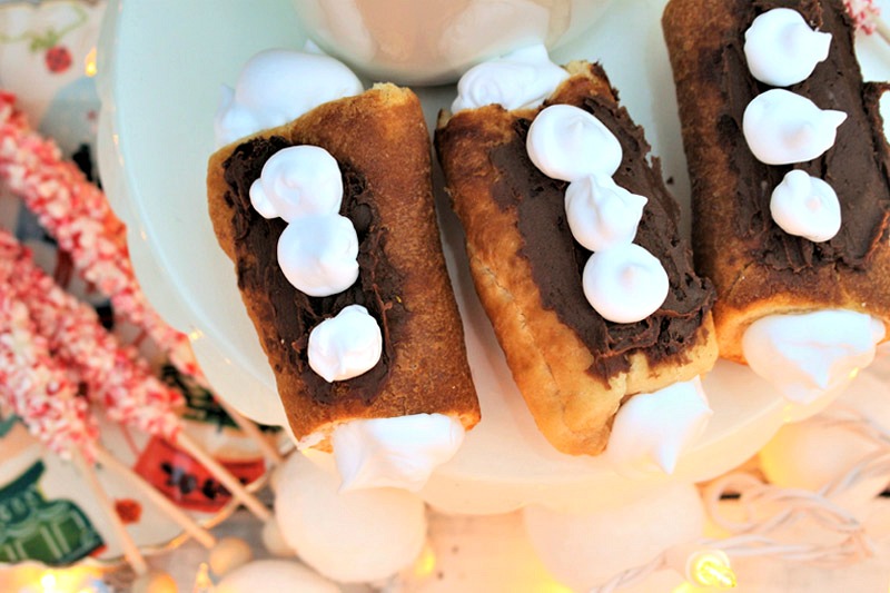 Homemade Eclair Recipe / Campfire Eclairs / Recipe For Homemade Eclair / How To Make Eclair Easy / Eclair Easy Recipe / Homemade Eclair / HallstromHome