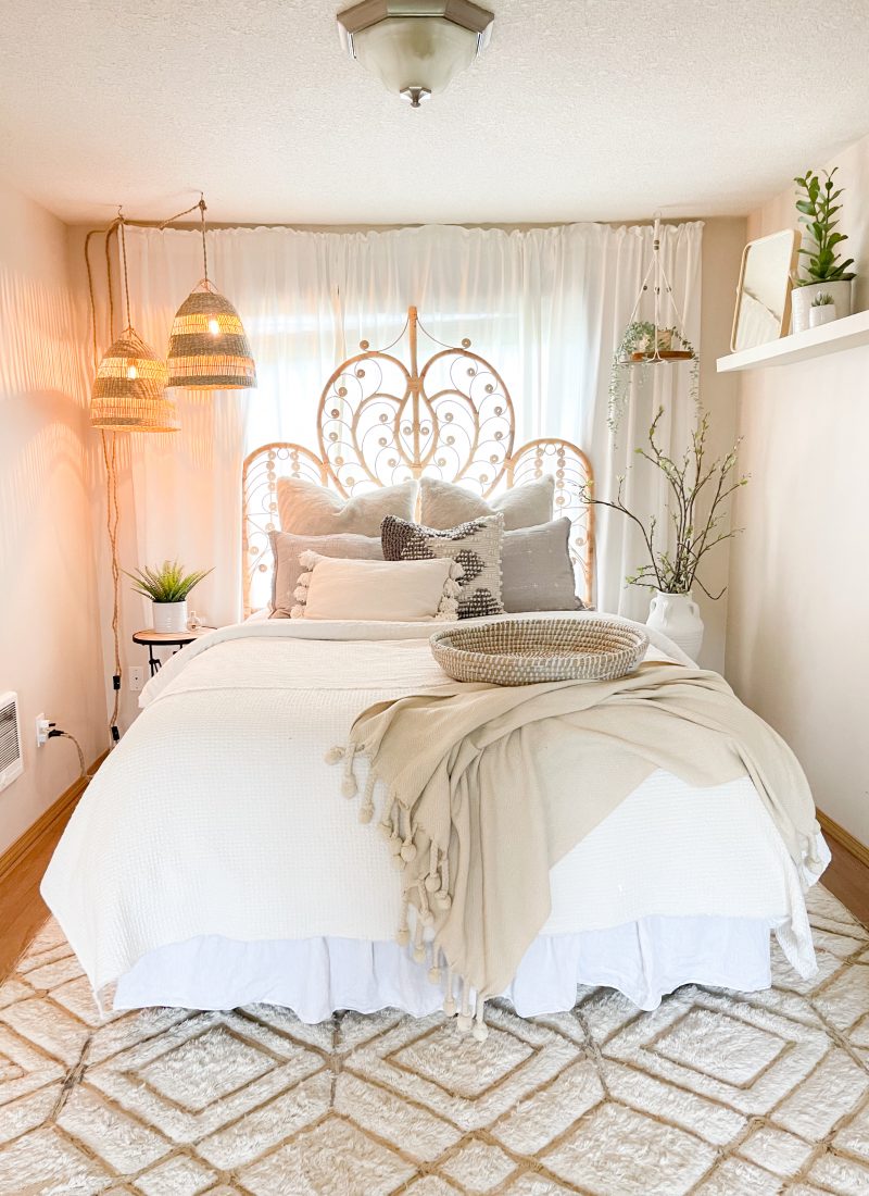 Small Bedroom Ideas For Renters / How To Maximize Space For Small Room / Shopping with ikea for small bedroom / Space Saving Decorating Ideas / HallstromH
