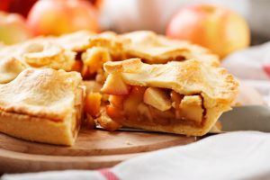 Best Homemade Apple Pie / How To Make Apple Pie / Homemade Apple Pie Recipe / Easy Apple Pie / Apple Pie Crust Recipe / HallstromHome