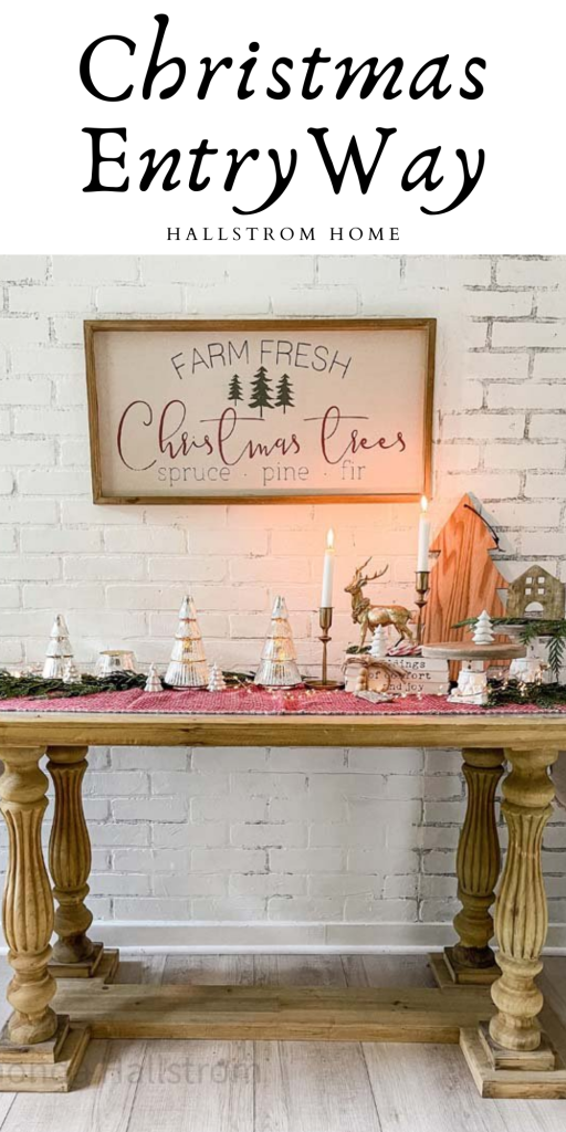 Christmas Entryway Ideas / Christmas Entryway Table Ideas / Christmas Mudroom Decorating / Indoor Christmas Decorating Ideas / Mudroom Christmas Decor / Christmas Decorations For Table / HallstromHome