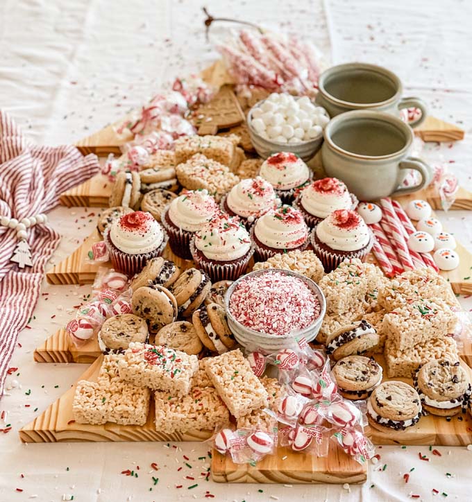 How To Make A Christmas Charcuterie Board