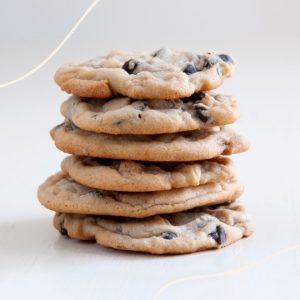 This Years Chocolate Chip Cookies / Classic Chocolate Chip Cookies / Easy Cookie Recipe / Homemade Chocolate Chip Cookies / Classic Cookies / HallstromHome