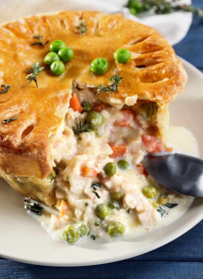 Easy Homemade Chicken Pot Pie / Homemade Chicken Pot Pie Prep / 5 Ingredient Chicken Pot Pie / Easy Dinners For Busy Moms / Hallstromhome