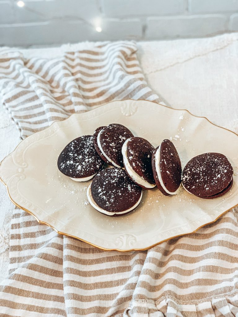 What is whoopie pie filling made of? / Why are my whoopie pies flat? / How to Store Whoopie Pies / Recipe Tips / Hallstromhome