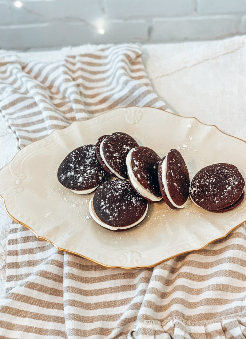 What is whoopie pie filling made of? / Why are my whoopie pies flat? / How to Store Whoopie Pies / Recipe Tips / Hallstromhome