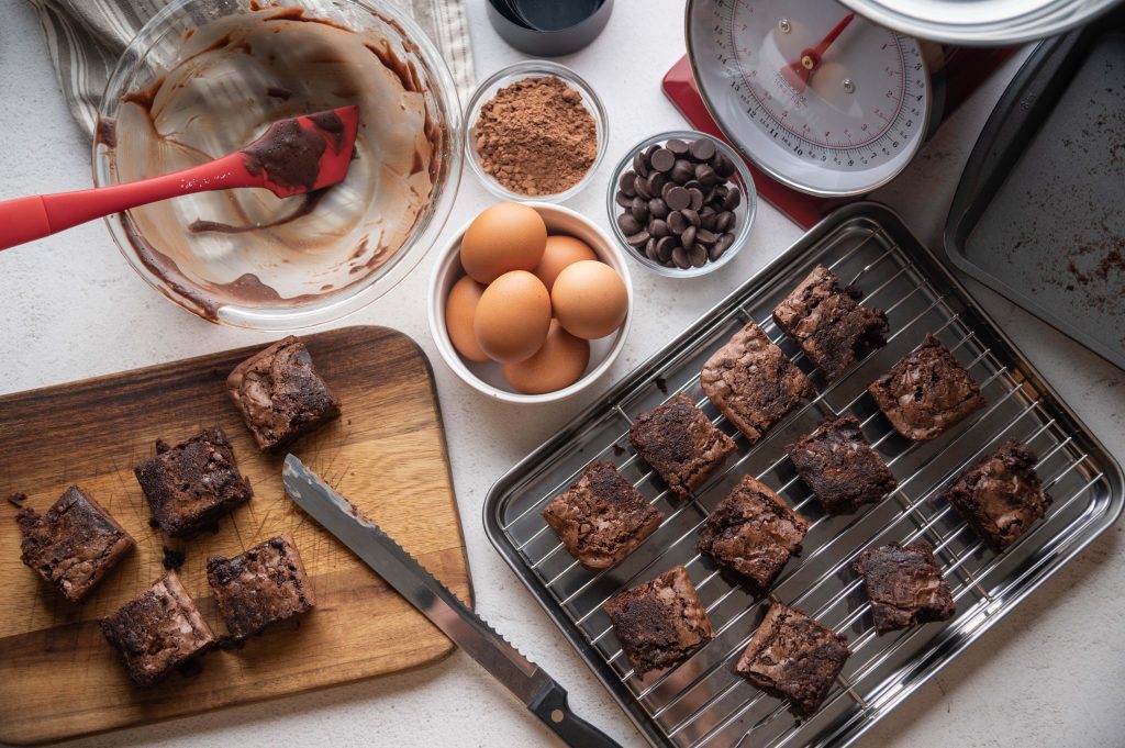 Peanut Butter Brownies / How to make Peanut butter brownies / Topping Choices / Storing Options / Hallstromhome 