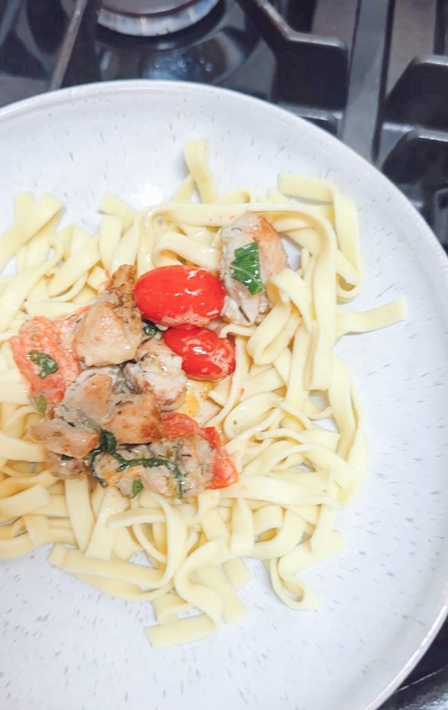 One Pan Italian Pasta/Easy recipes/pasta recipes/dinner recipes/chicken pasta/feeding a crowd