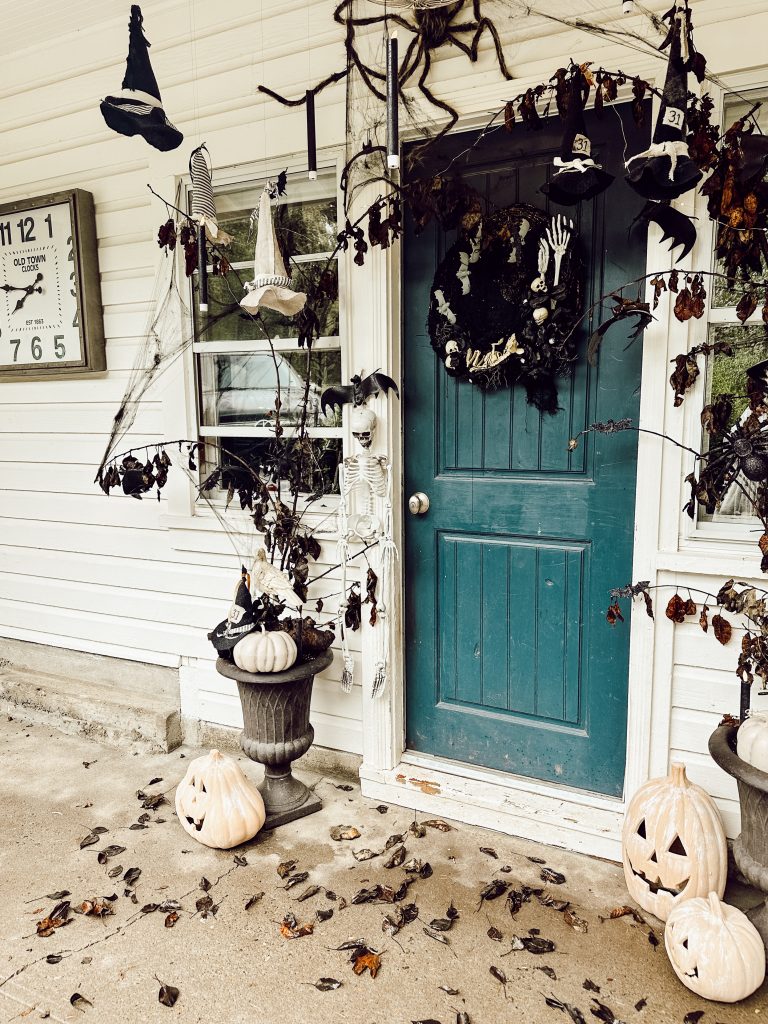 Spooky Halloween Porch/halloween porch/shabby chic halloween/pumpkin decor/creepy halloween/cute halloween/halloween party/party decor/farmhouse halloween/Hallstrom Home
