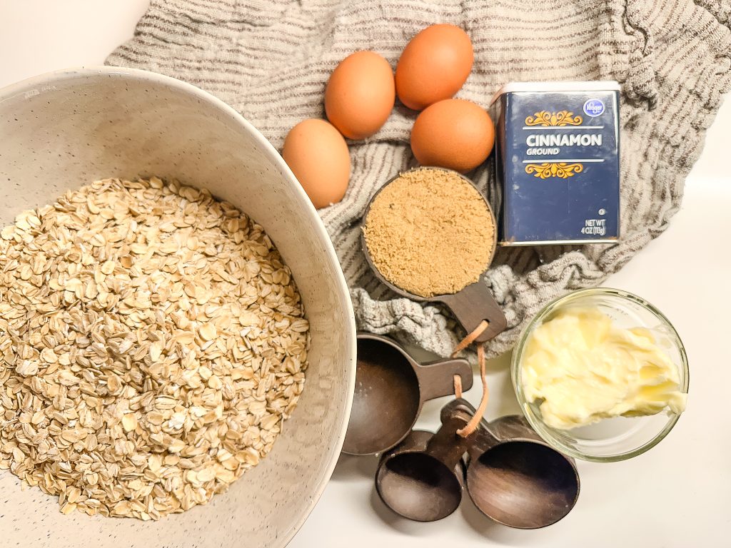 Homemade Baked Oatmeal /easy recipes/breakfast recipes/oatmeal recipes/cast iron recipes/baked oatmeal/easy breakfast/hallstromhome
